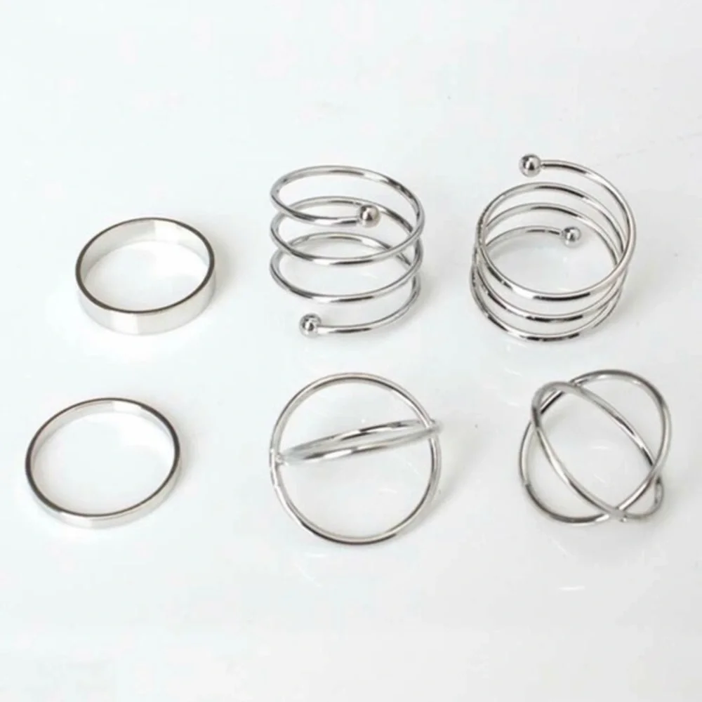 3/$30 🤍 Dainty Ring Set